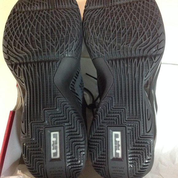 Nike LeBron Soldier XIV Men\'s Black Sneakers - USA Size:11.5 - New in Box main image 12